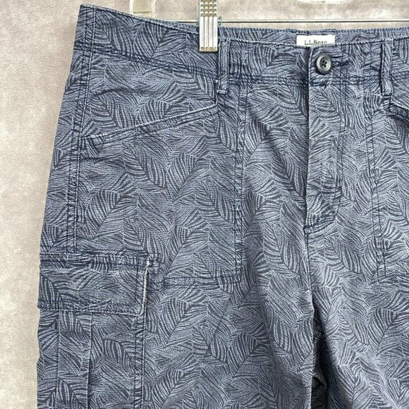 L.L. Bean Cargo Shorts Womens 12 Reg Blue Floral All Over Print Hiking Stretch - Picture 3 of 9